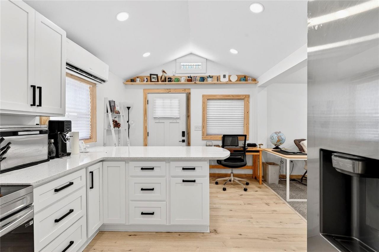 607 Jefferson Street, New Smyrna Beach, FL 32168 Photo