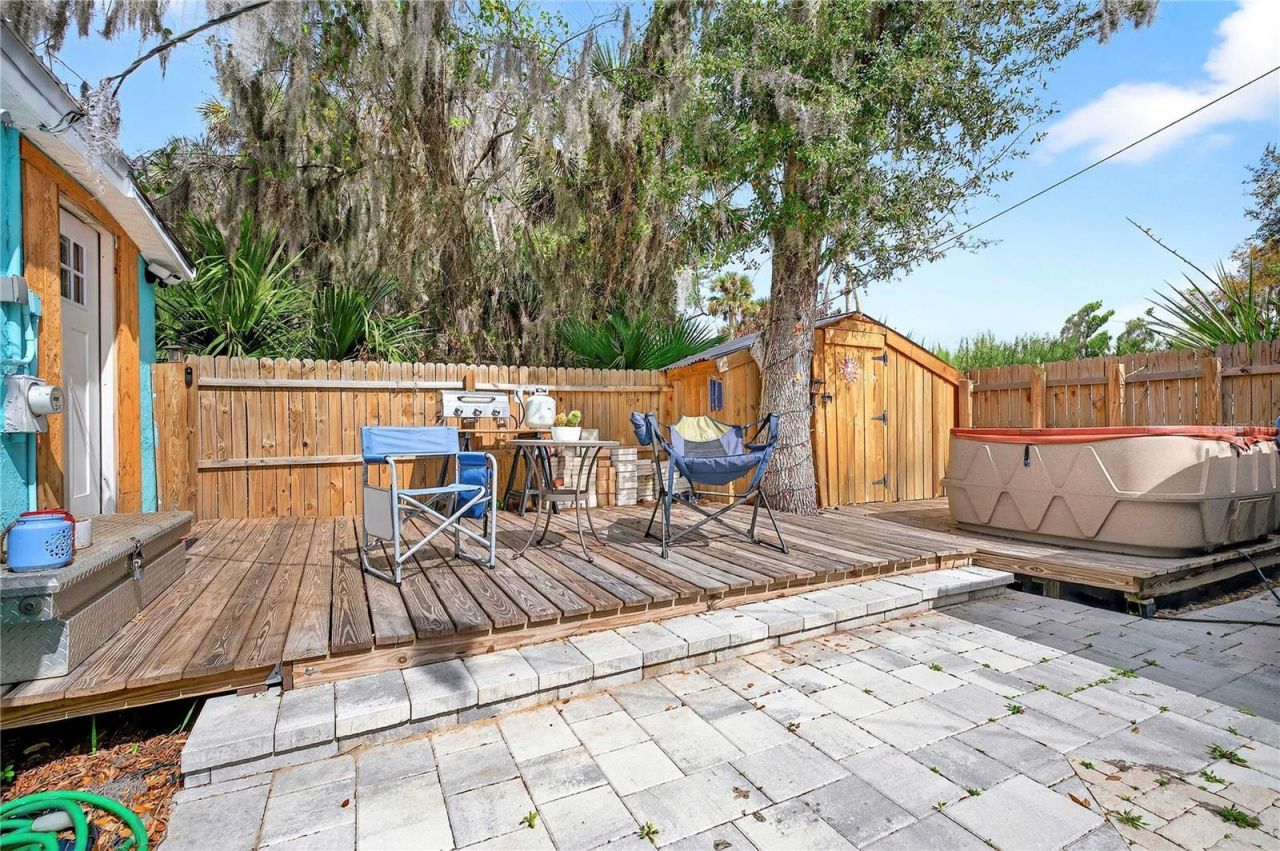 607 Jefferson Street, New Smyrna Beach, FL 32168 Photo