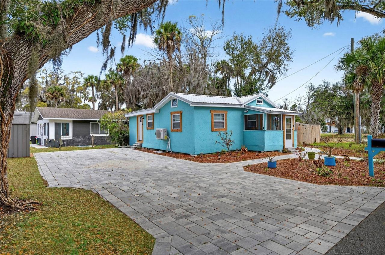 607 Jefferson Street, New Smyrna Beach, FL 32168 Photo