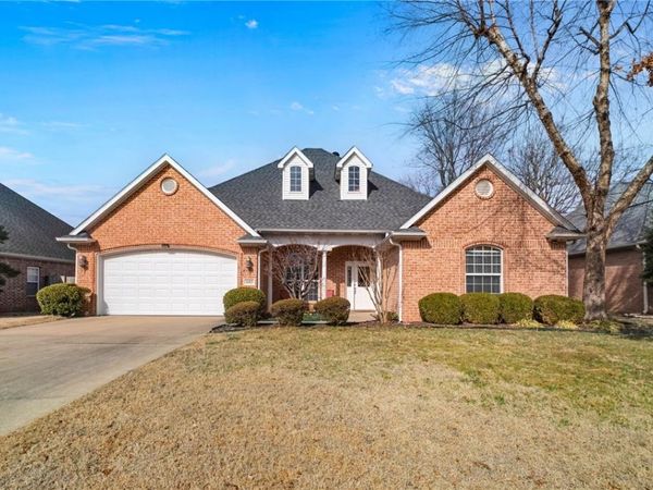 4413 Arlington Drive, Rogers, AR 72758