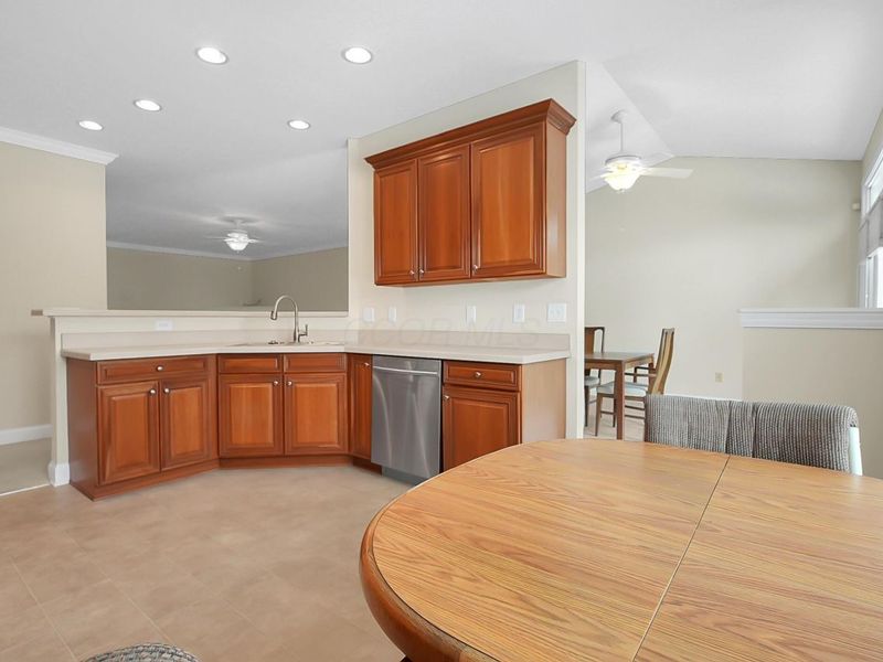 6204 Marias Point Lane , Columbus, OH 43213 Photo 14