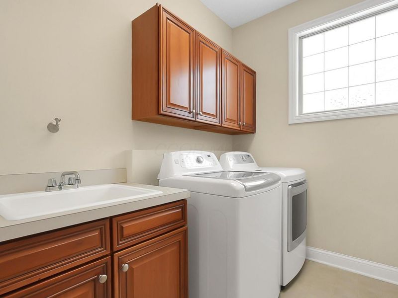 6204 Marias Point Lane , Columbus, OH 43213 Photo 21