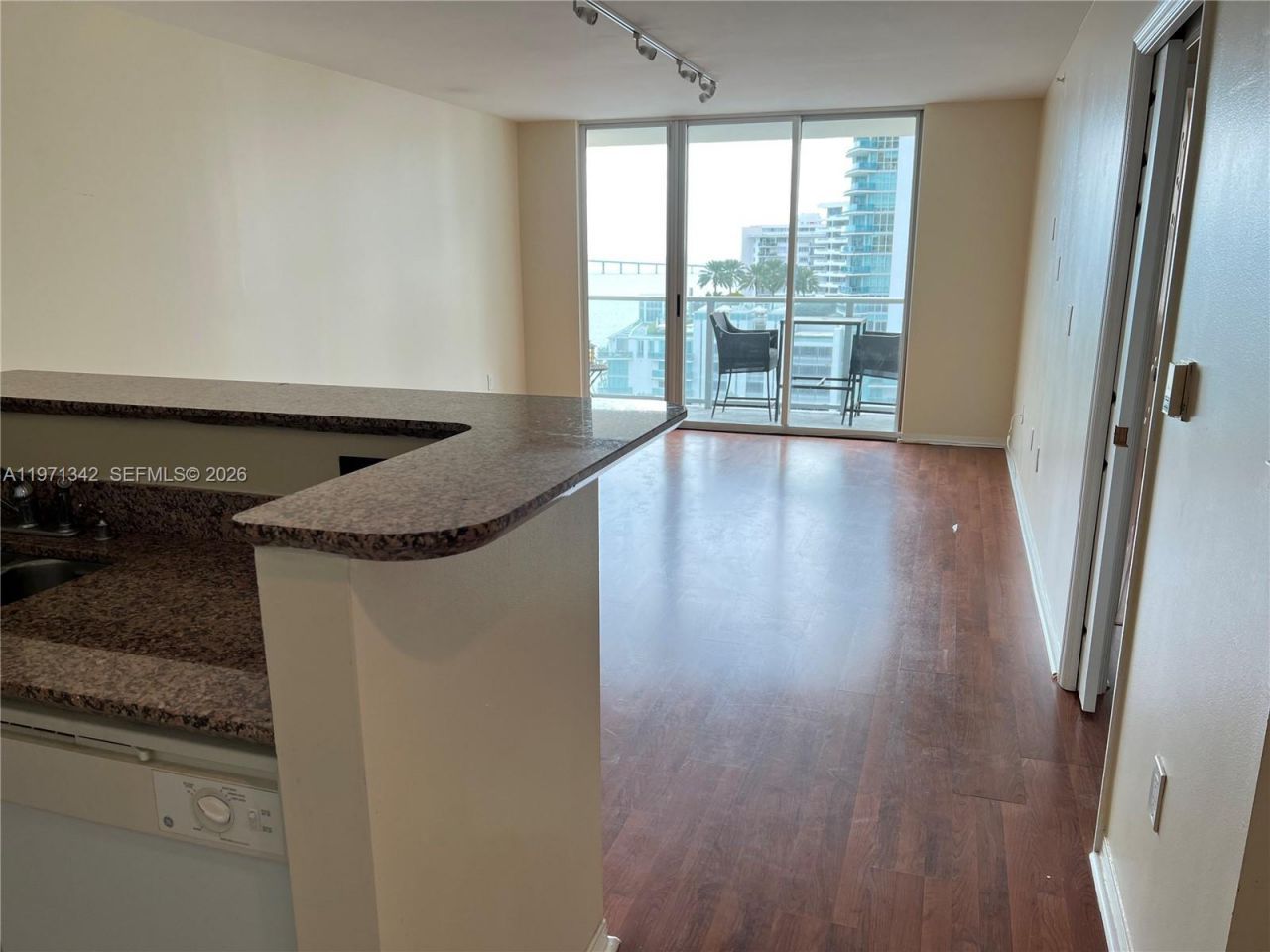 1155 Brickell Bay Dr , Unit 1107, Miami, FL 33131 Photo