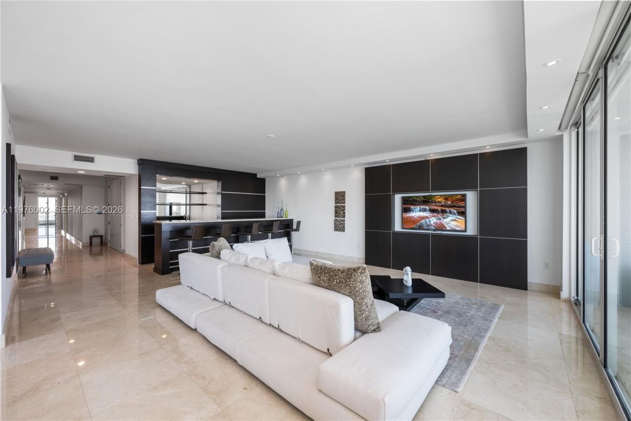 3201 NE 183rd St , Unit 2906, Aventura, FL 33160 Photo