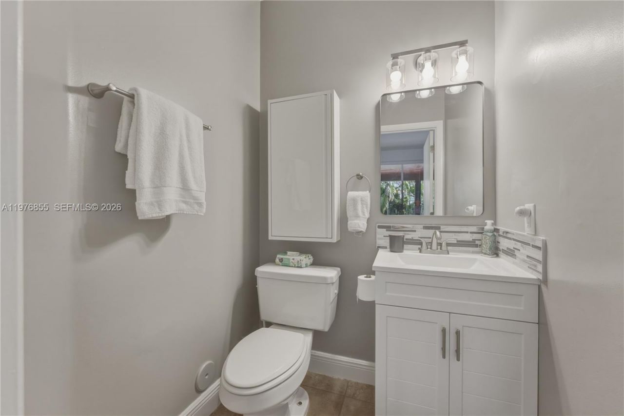 324 NW 153rd Ln , Pembroke Pines, FL 33028 Photo