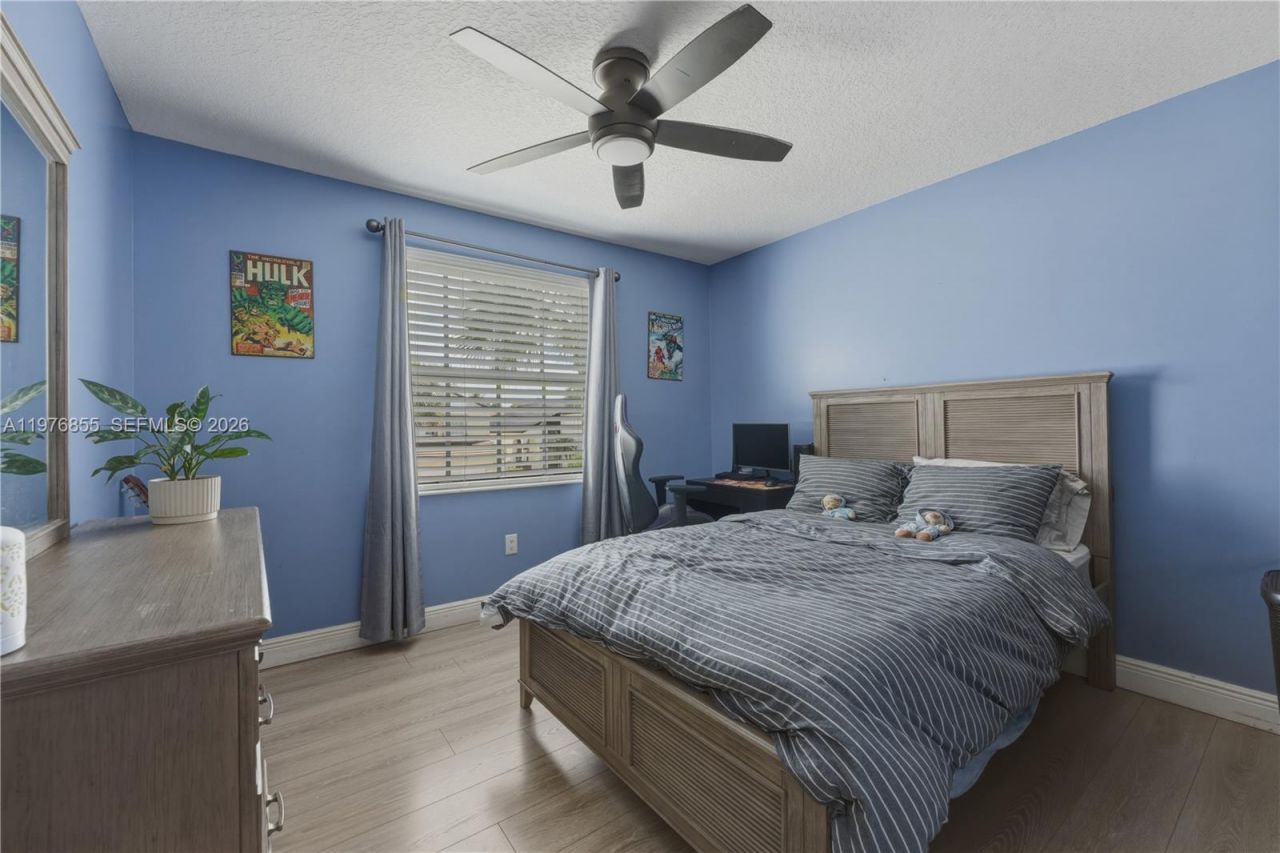 324 NW 153rd Ln , Pembroke Pines, FL 33028 Photo