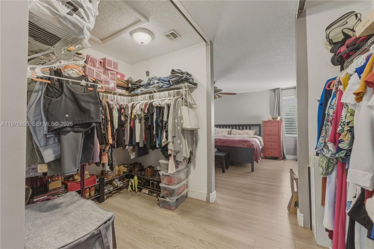 324 NW 153rd Ln , Pembroke Pines, FL 33028 Photo