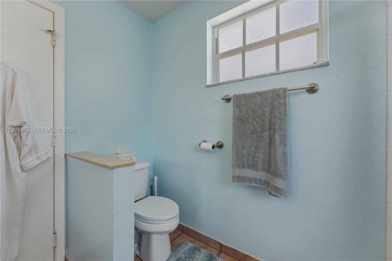 324 NW 153rd Ln , Pembroke Pines, FL 33028 Photo