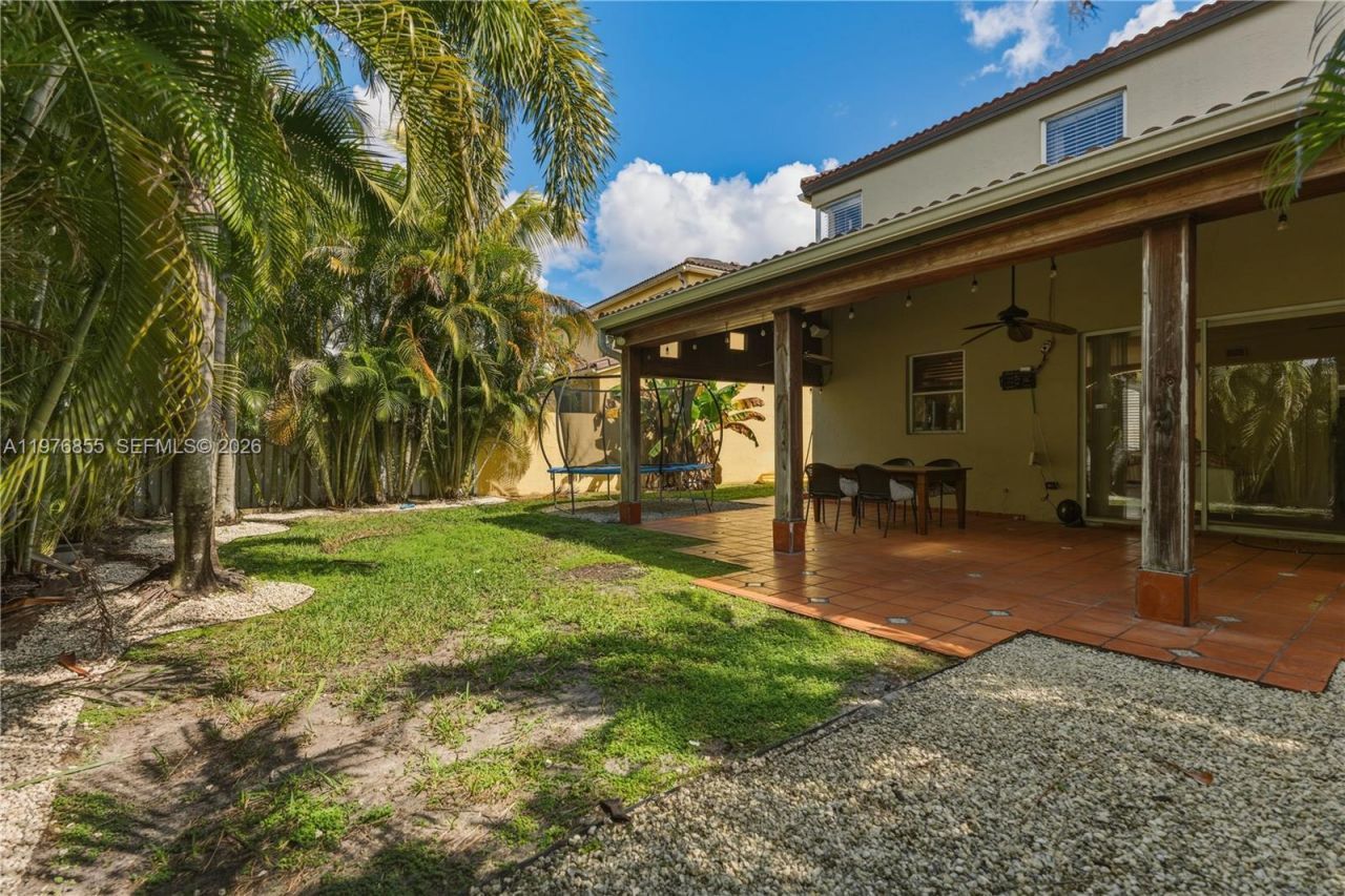 324 NW 153rd Ln , Pembroke Pines, FL 33028 Photo