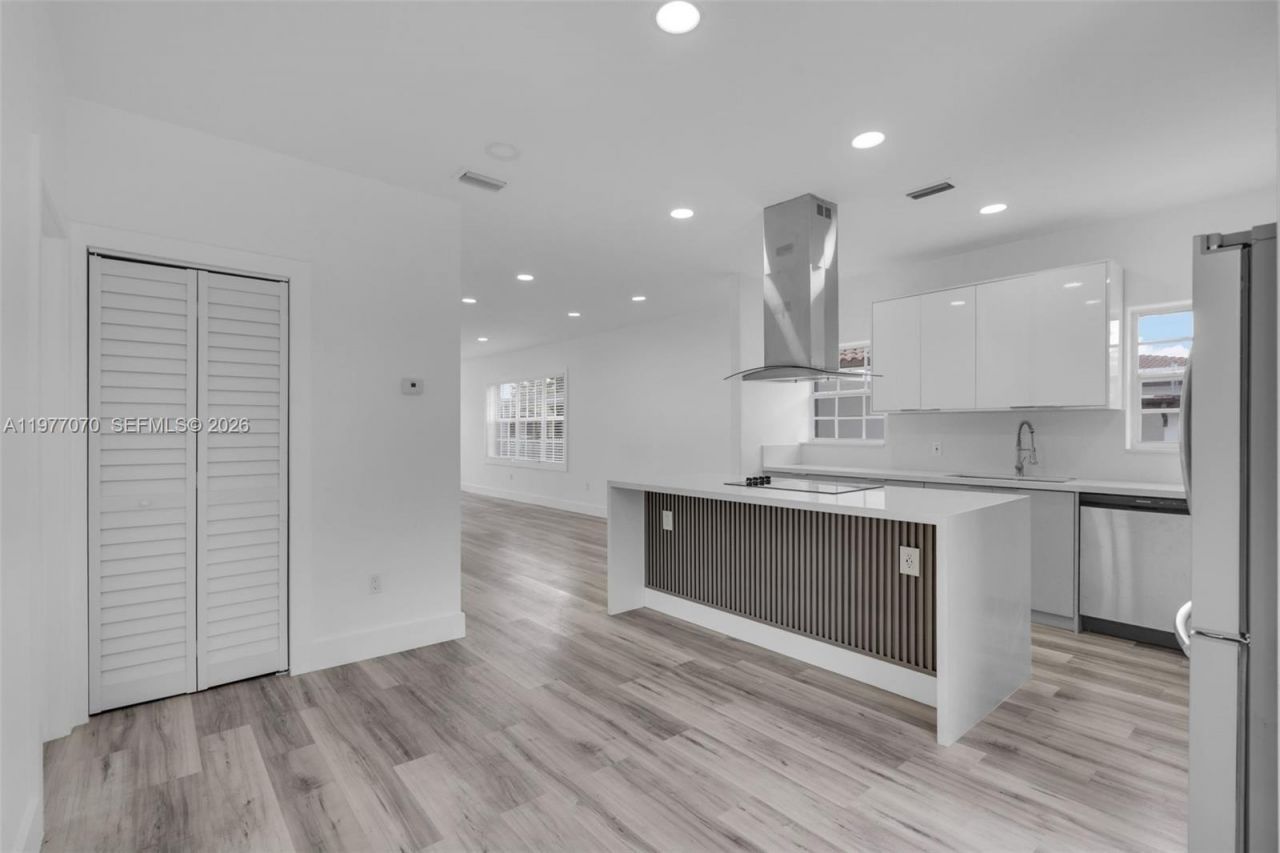 2357 SW 11th Ter, Miami, FL 33135 Photo