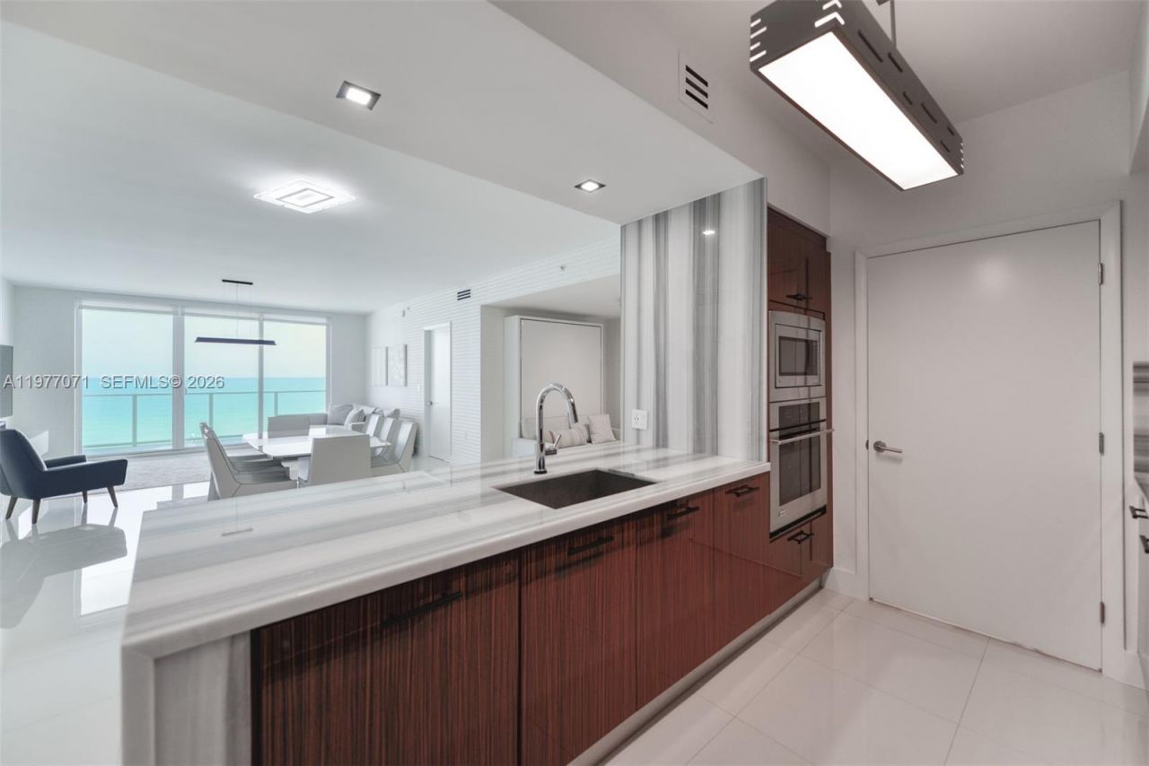 3951 S Ocean Dr, Unit 402, Hollywood, FL 33019 Photo