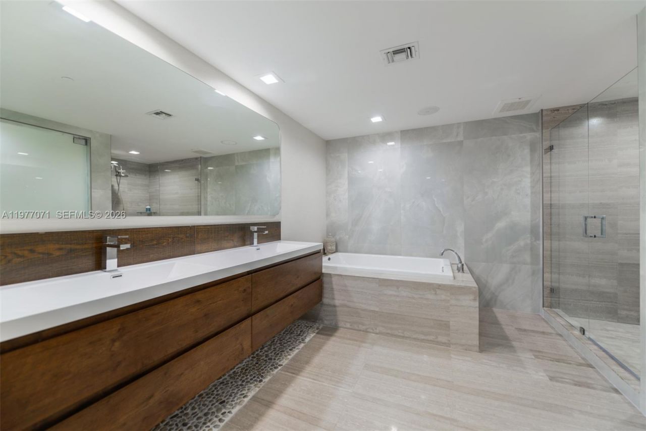 3951 S Ocean Dr, Unit 402, Hollywood, FL 33019 Photo