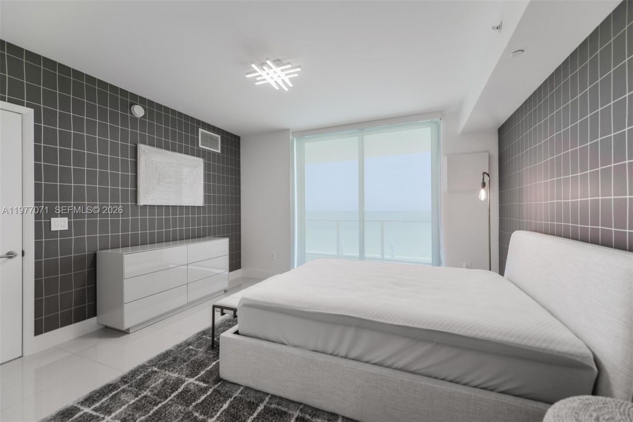 3951 S Ocean Dr, Unit 402, Hollywood, FL 33019 Photo