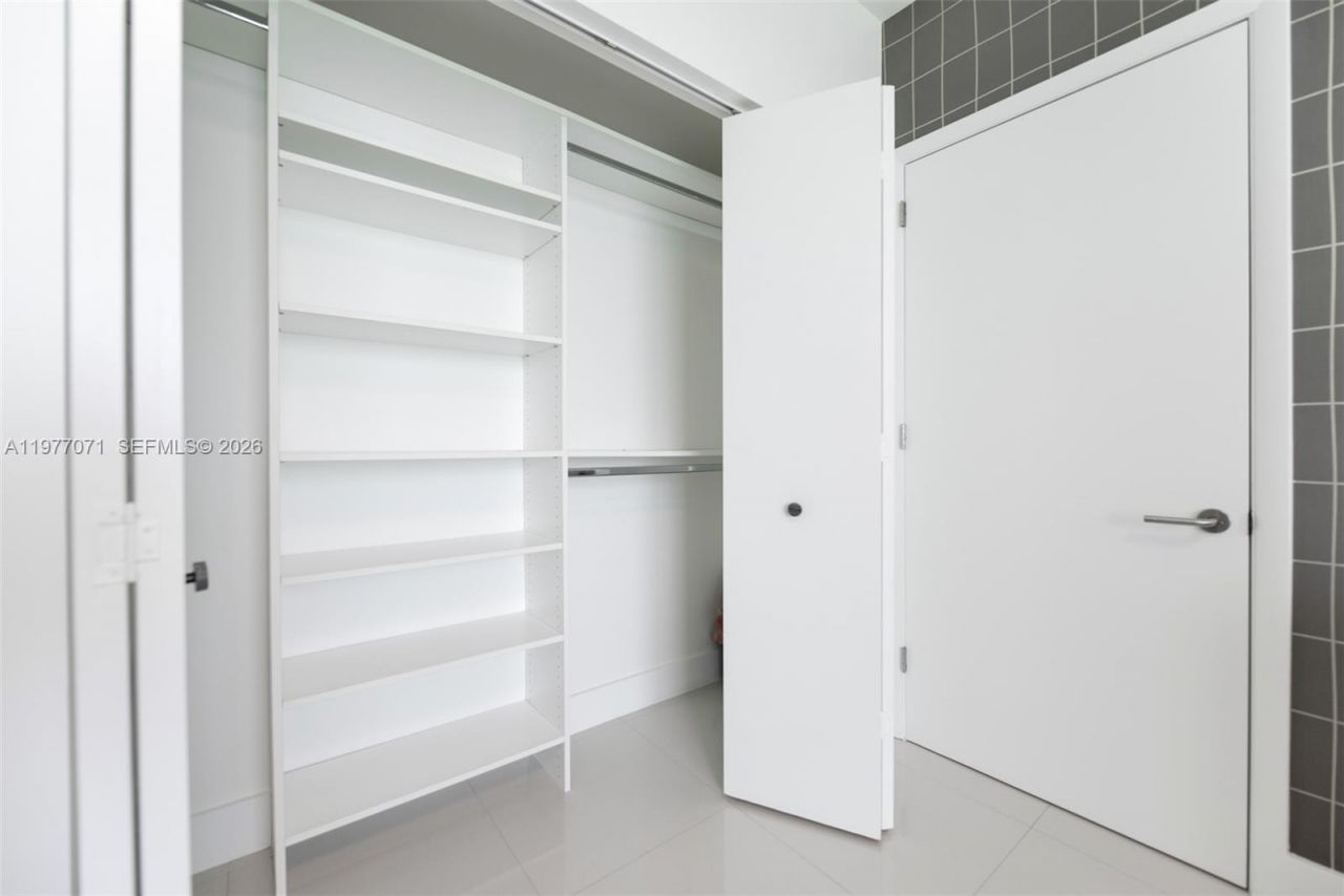 3951 S Ocean Dr, Unit 402, Hollywood, FL 33019 Photo