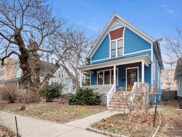 921 Madison Street, Evanston, IL 60202