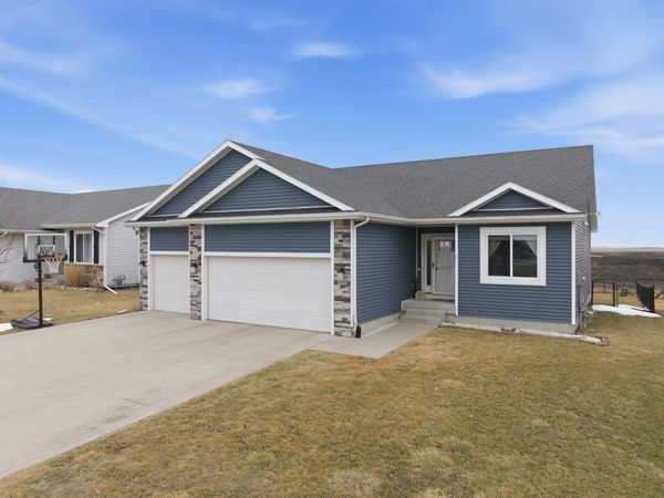 605 Lincoln Street NE, Bondurant, IA 50035
