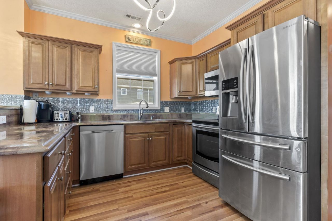 124 Rainbow Dr. Photo 12