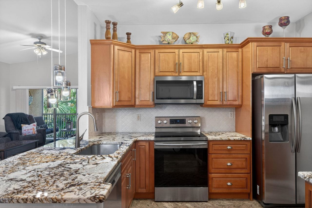 15441 Bellamar Cir, Unit 1123, Fort Myers, FL 33908 Photo