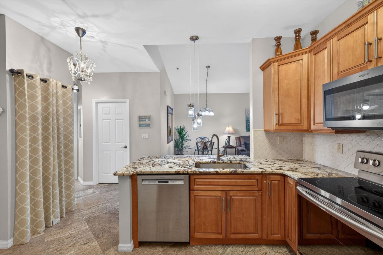 15441 Bellamar Cir, Unit 1123, Fort Myers, FL 33908 Photo