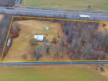 211 MERKEY DRIVE, BETHEL, PA 19507