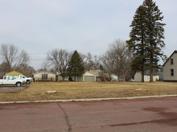 51 Chestnut Street E, Trimont, MN 56176