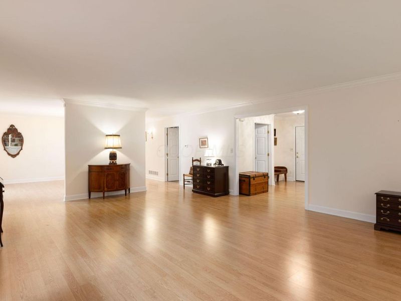 5671 Bastille Place , Columbus, OH 43213 Photo 12