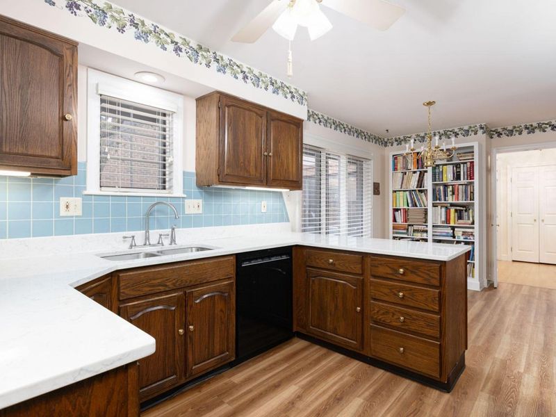 5671 Bastille Place , Columbus, OH 43213 Photo 18