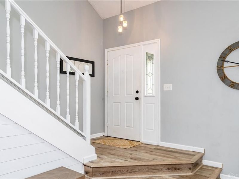 759 Walden Way, Sugarcreek Township, OH 45440 Photo 3