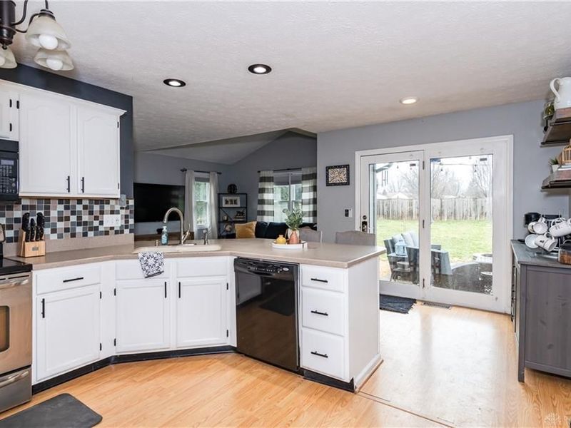 759 Walden Way, Sugarcreek Township, OH 45440 Photo 8