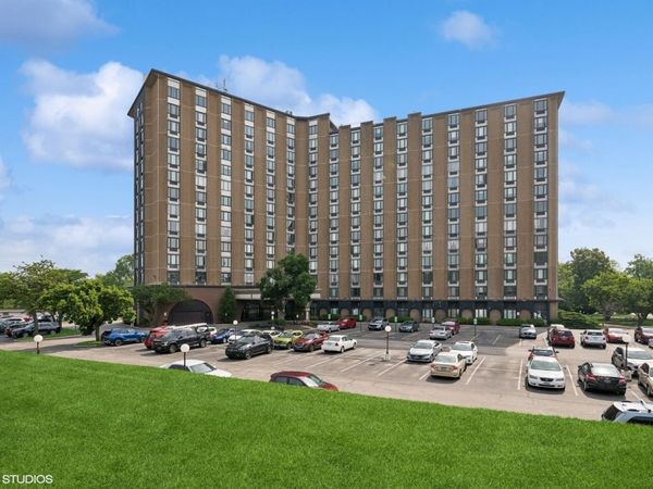 1 Renaissance Place , Unit 3PH, Palatine, IL 60067