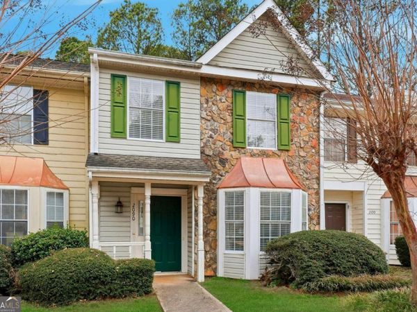 2090 Fairways Court NW, Kennesaw, GA 30144