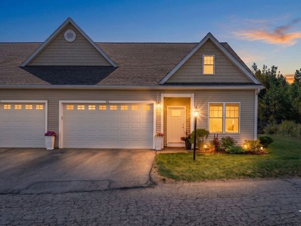 843 Ledgewood Way, Unit 843, Clinton, MA 01510