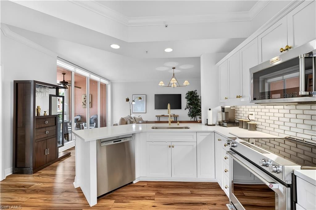 450 Bayfront Pl, Unit 4202, Naples, FL 34102 Photo