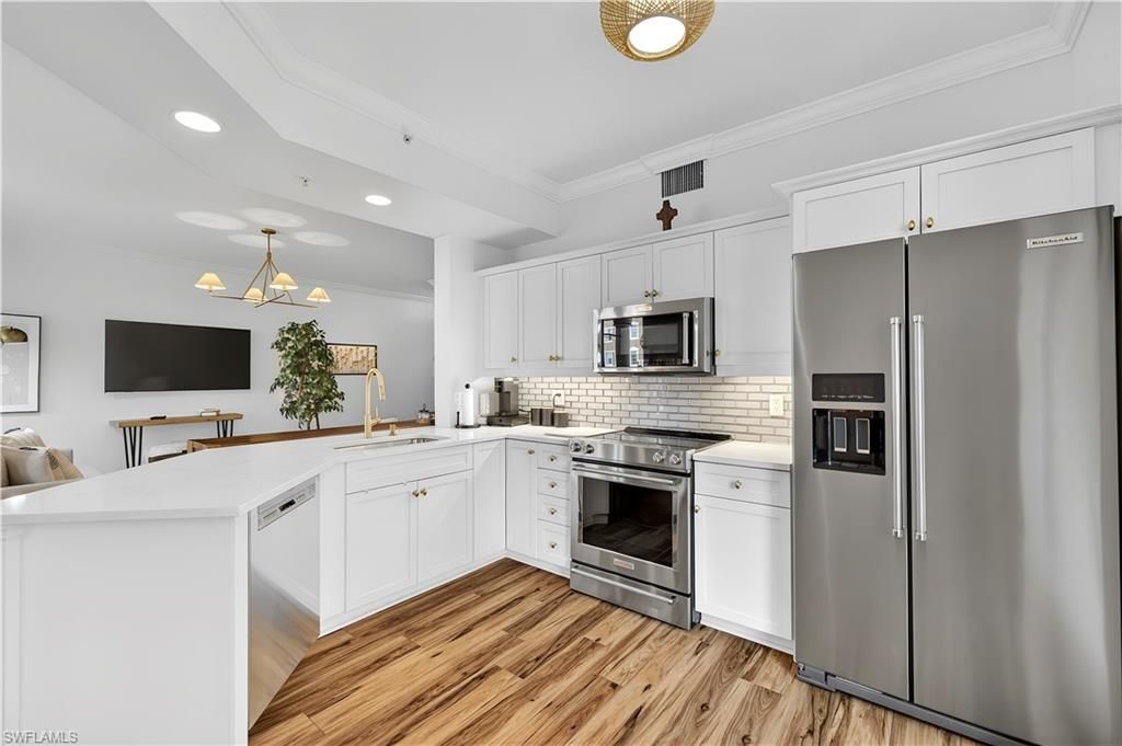 450 Bayfront Pl, Unit 4202, Naples, FL 34102 Photo