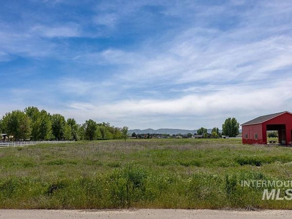 405 Skyview Lane, Emmett, ID 83617