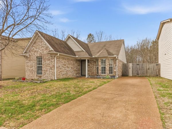 2481 BOXFORD LN, Cordova, TN 38016