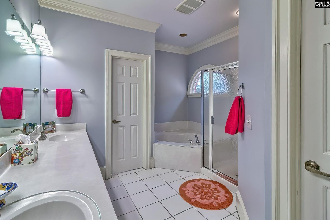 105 Wildewood Club Court Photo 14