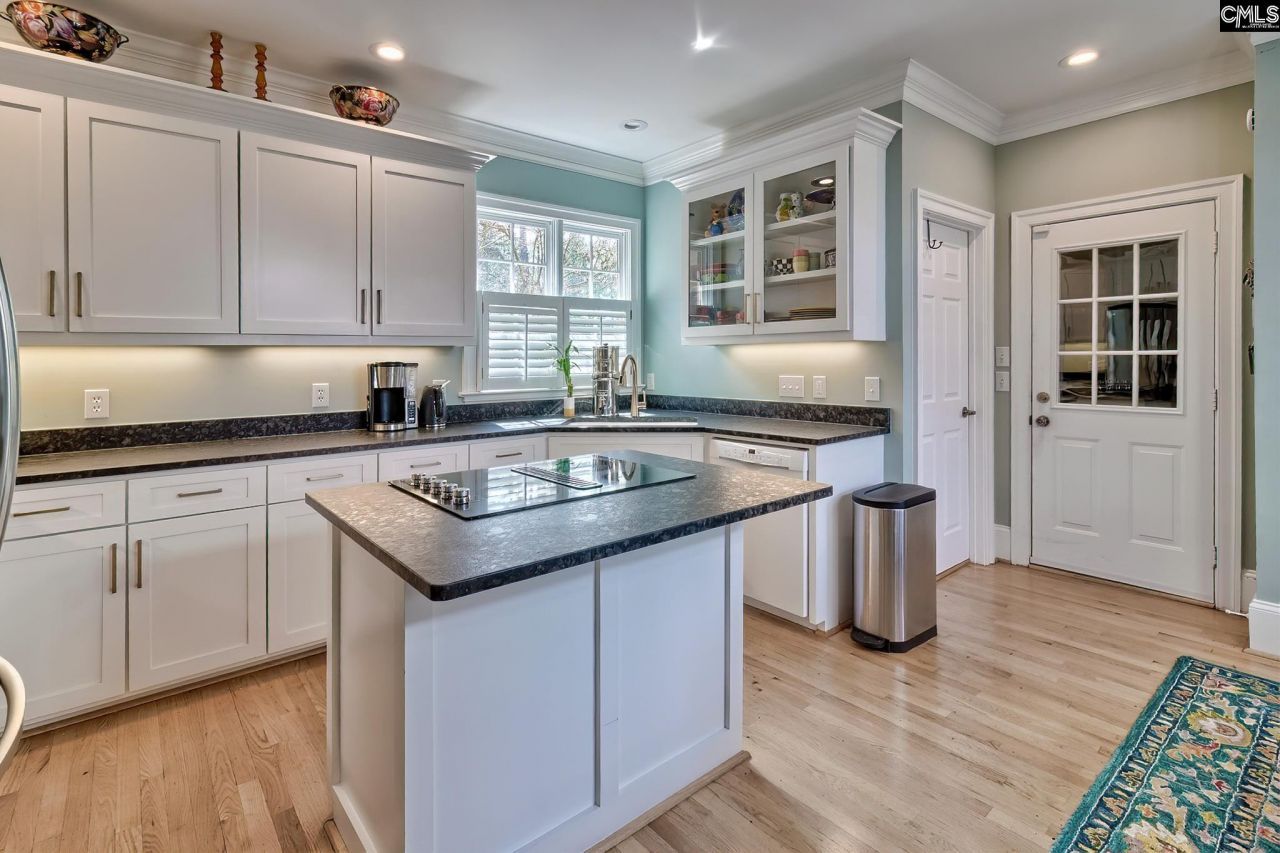 105 Wildewood Club Court Photo 16