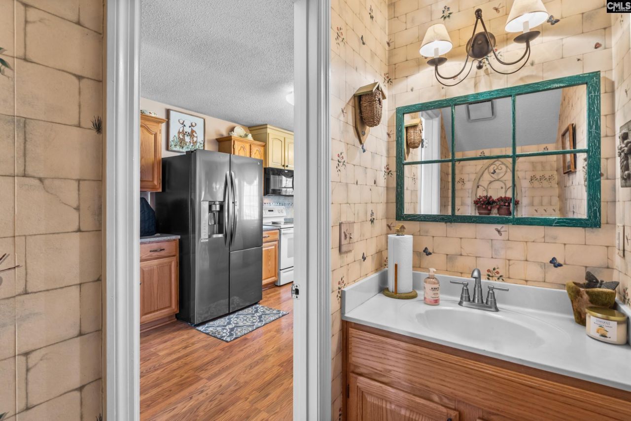 1000 Lakewood Circle Photo 12