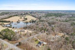 1000 Lakewood Circle photo 4