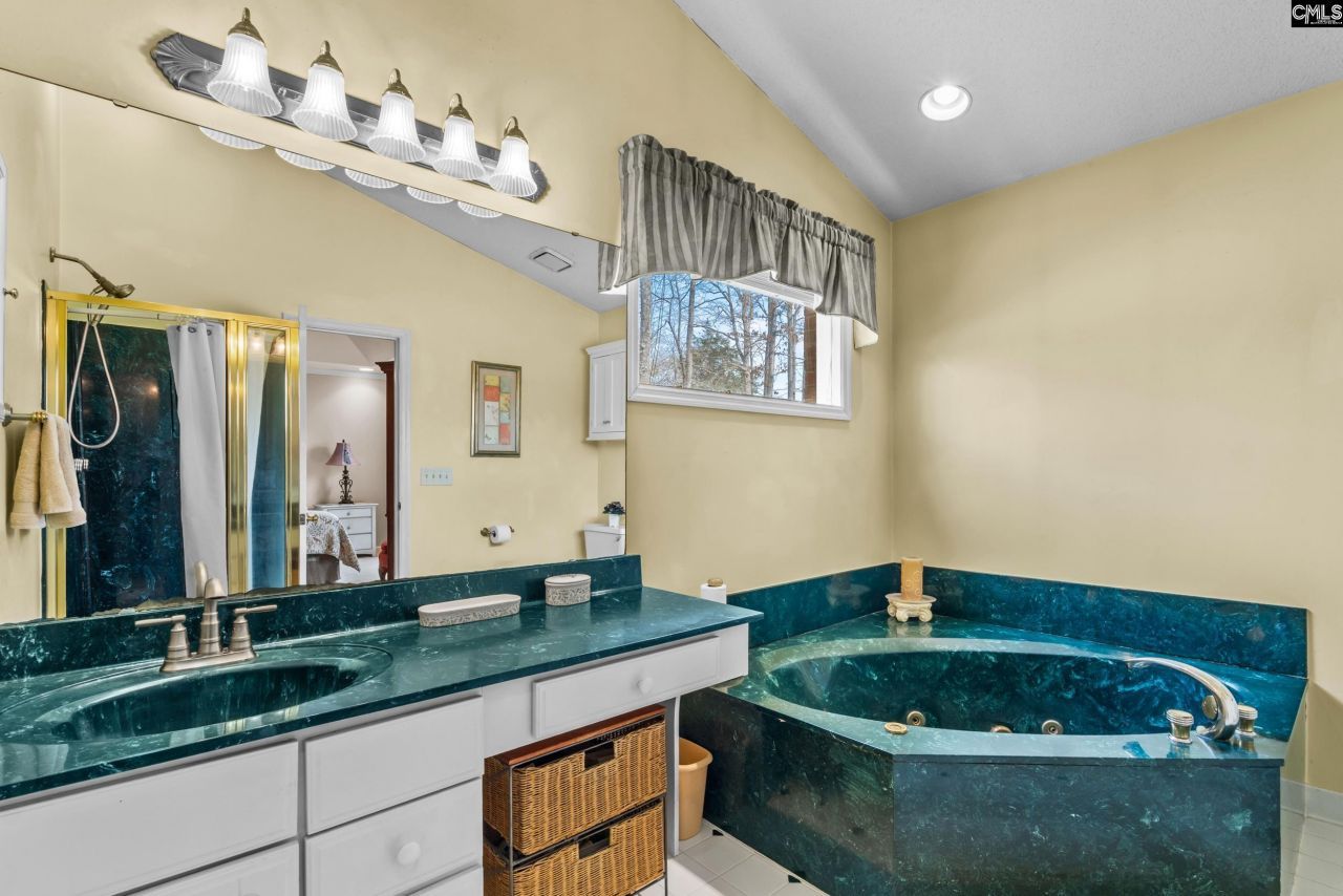 1000 Lakewood Circle Photo 22