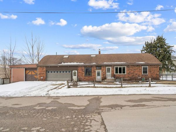 106 NE 2nd Street , Tripoli, IA 50676