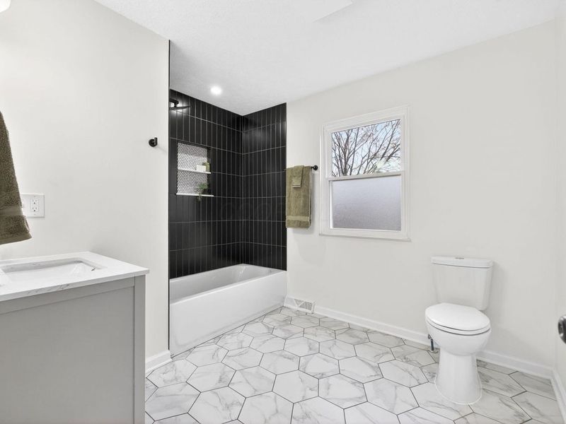 638 Darlene Place , Galloway, OH 43119 Photo 18