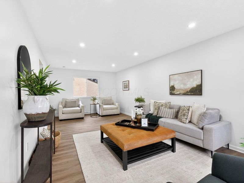 638 Darlene Place , Galloway, OH 43119 Photo 2