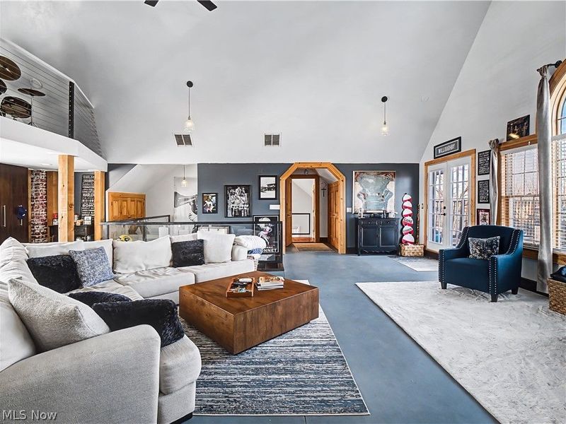 37931 Vine Street, Willoughby Hills, OH 44094 Photo 13