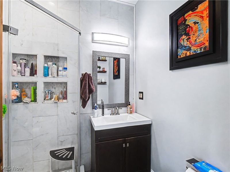 37931 Vine Street, Willoughby Hills, OH 44094 Photo 18