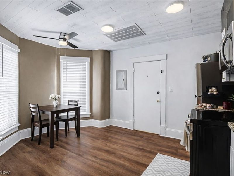 37931 Vine Street, Willoughby Hills, OH 44094 Photo 35