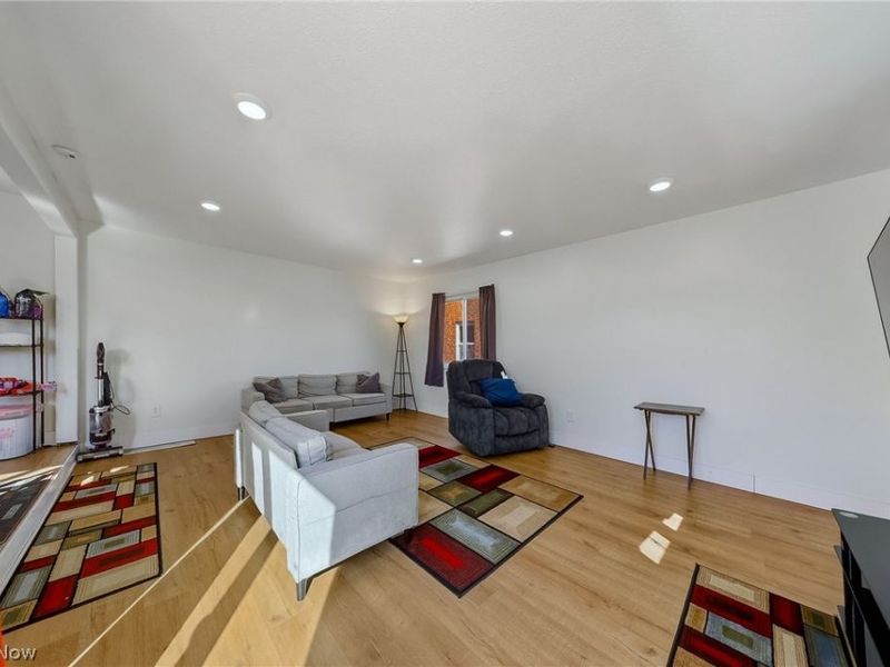 3407 Grovewood Avenue, Parma, OH 44134 Photo 3