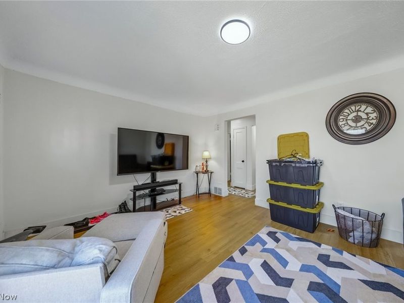 3407 Grovewood Avenue, Parma, OH 44134 Photo 9