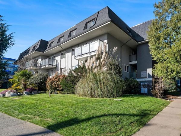 840 Craigflower Rd , Unit 4, Esquimalt, BC V9A 2X1